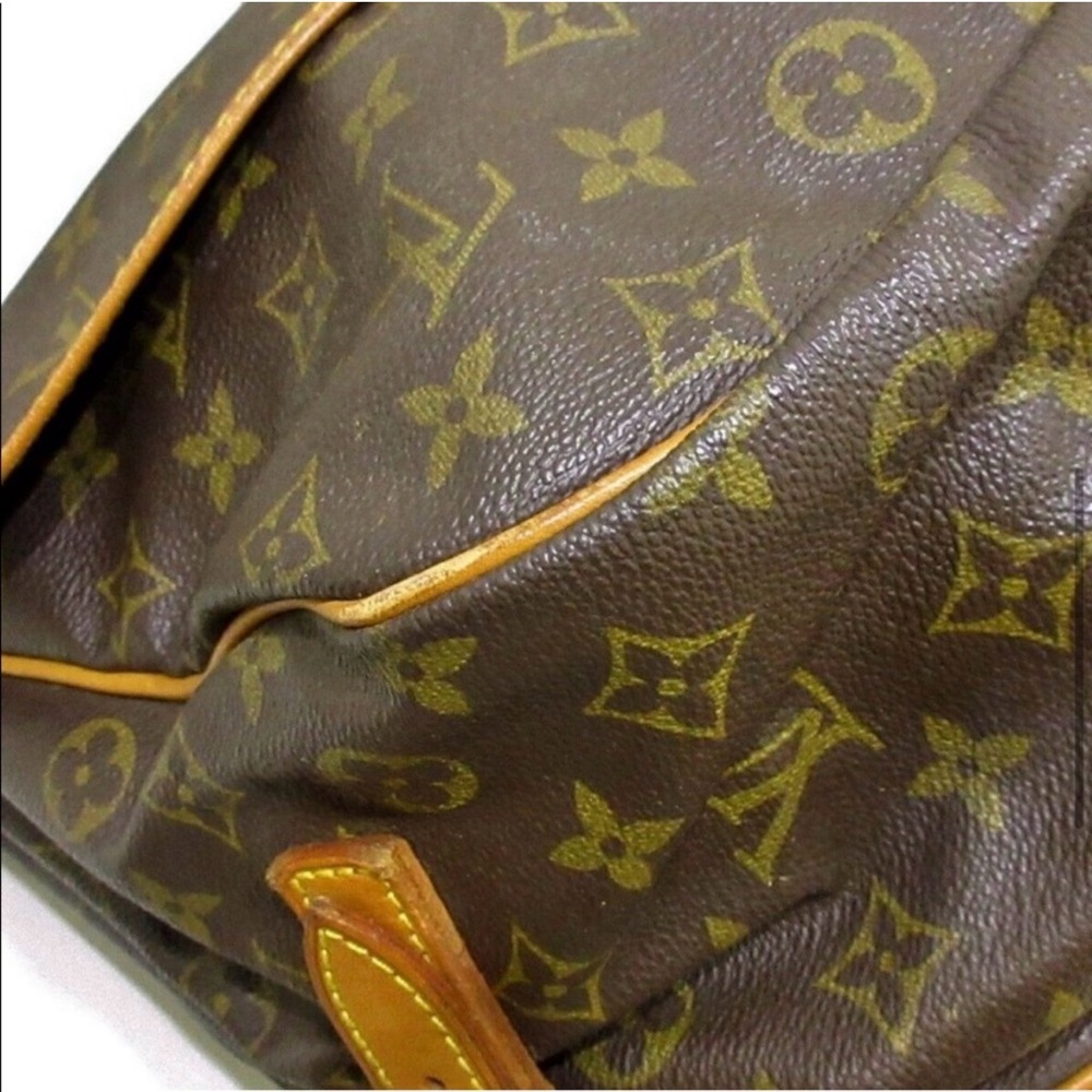 Louis Vuitton Saumer Monogram Tan and Brown Messenger Bag - Picture 5 of 17